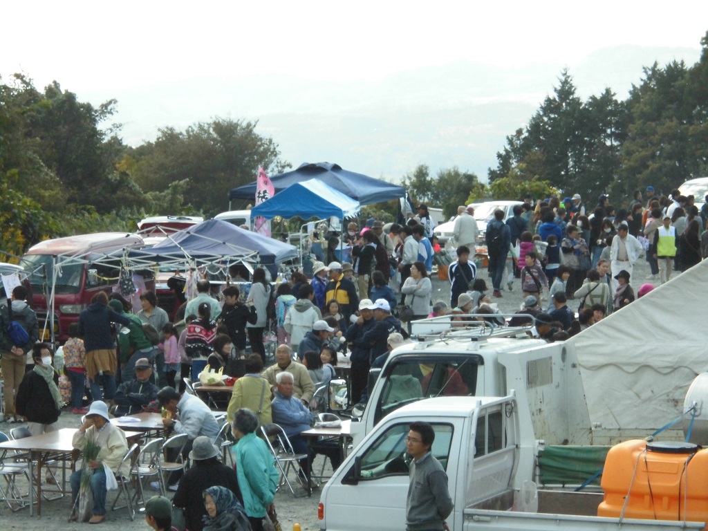 二ツ箭山復興祭2015が開催されました。