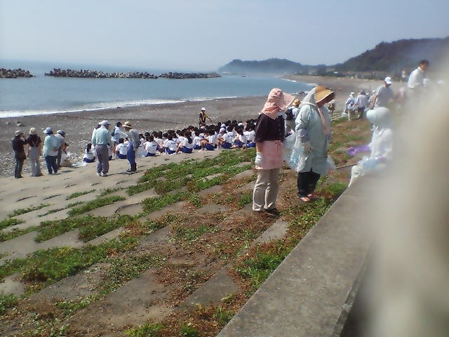 久ノ浜海水浴場の海岸清掃