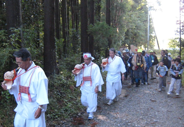 第６回二ツ箭山秋祭り開催・１０月２６日（日）